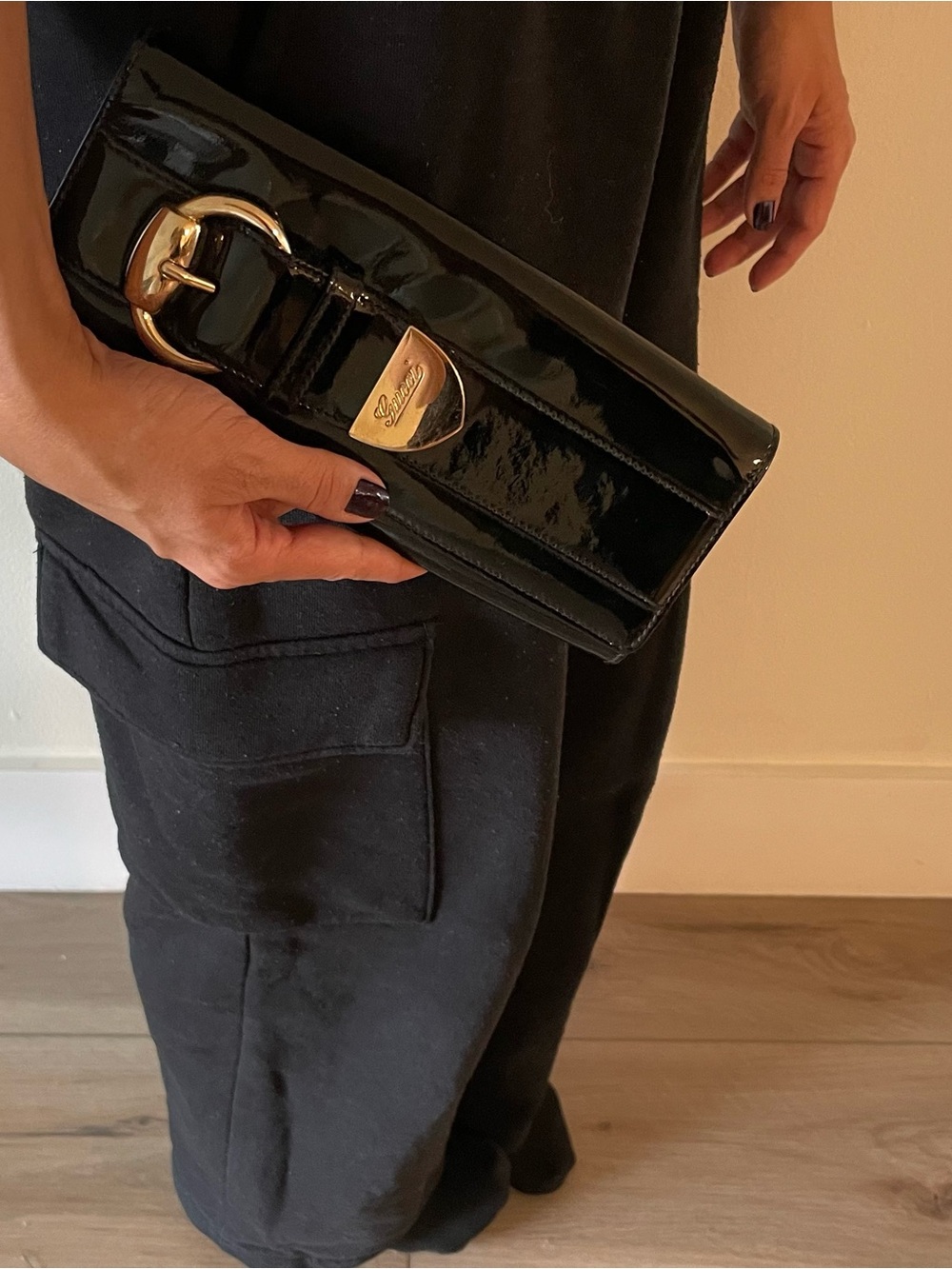 Gucci Black Patent Leather wallet clutch with Gold Buckle  / Vintage - Picture 7 of 7